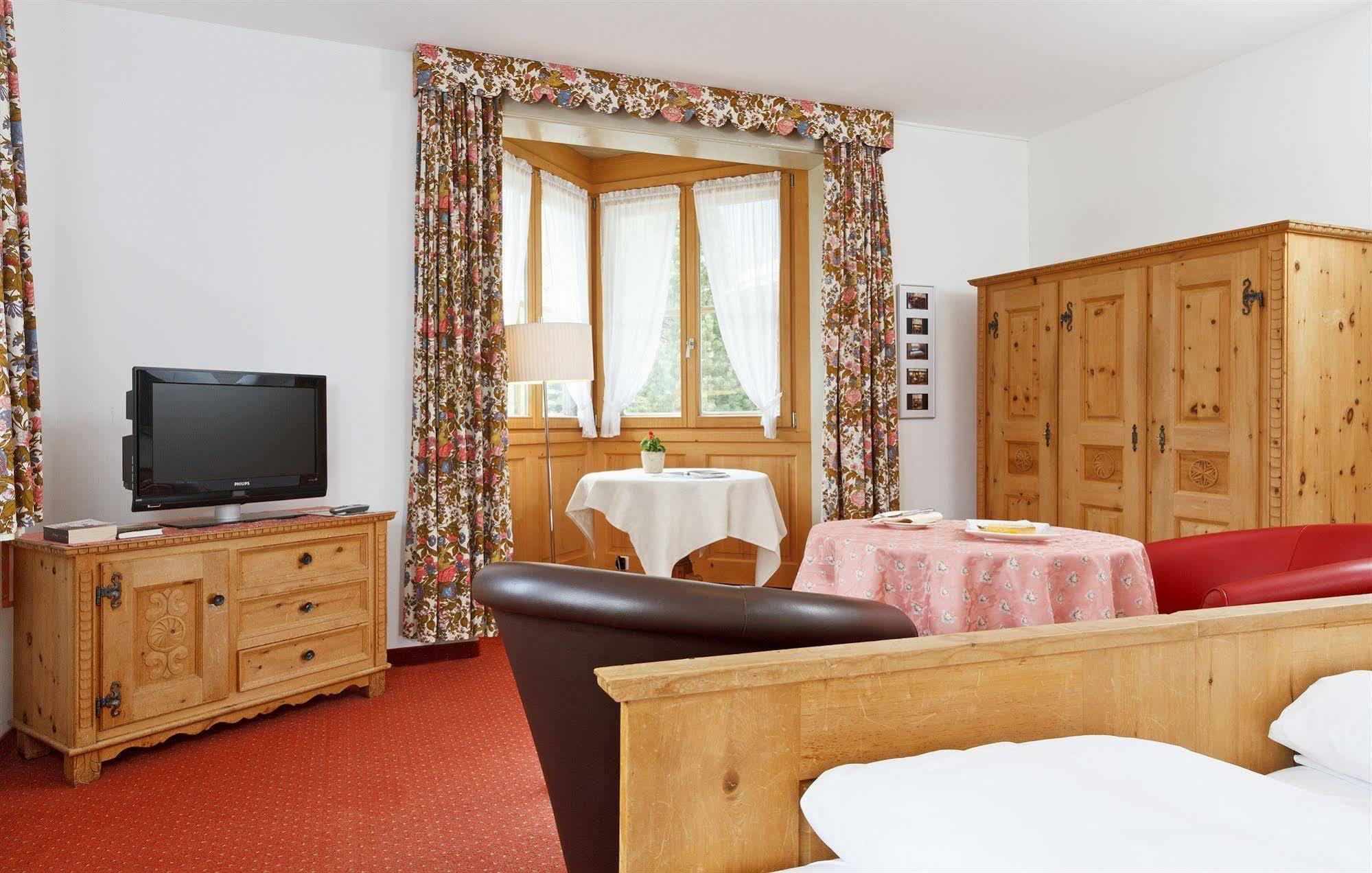 Schweizerhaus Swiss Quality Hotel Maloja Exterior foto